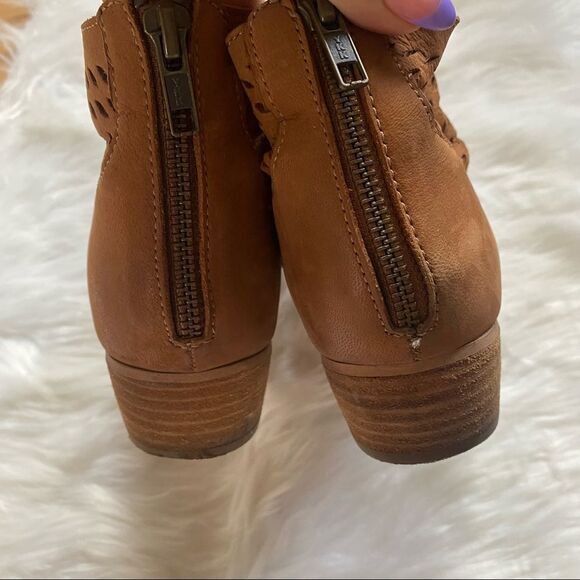 Seychelles Ankle Boots Bearing Laser Cut Bootie Tan Size 7 - Picture 4 of 8